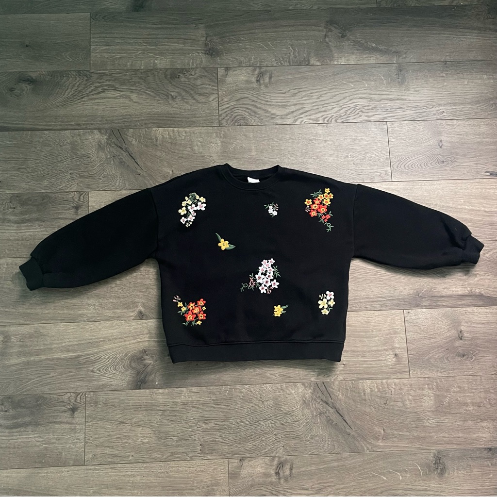 Zara Kids Floral Embroidered Girls Size 9 Black Sweatshirt